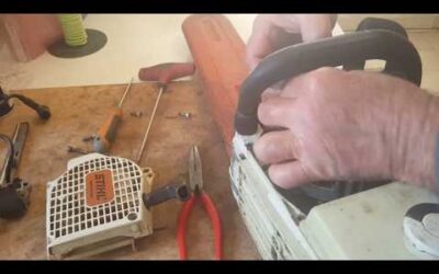 STIHL MS 2OOT:Changer la bobine électronique,le module d’alĺumage 1ère partie