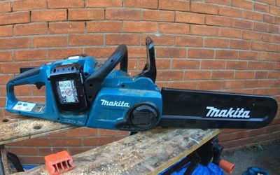 Makita DUC353Z BATTERY chainsaw verses Stihl MS181petrol saw, power and run time test!