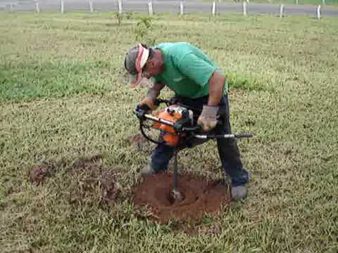 perfurador de solo BT 121 STIHL https://profloresta.agro.ufg.br