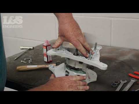 How to Replace the Crankshaft on a Stihl TS410 Disc Cutter | L&S Engineers